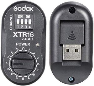 Godox XT-16 sử dụng sóng 2.4 Ghz phạm vi kết nối lên tới 100m