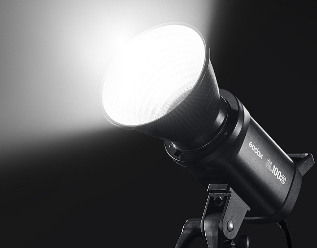 Đèn LED Godox SL100D cung cấp nguồn ánh sáng tối ưu